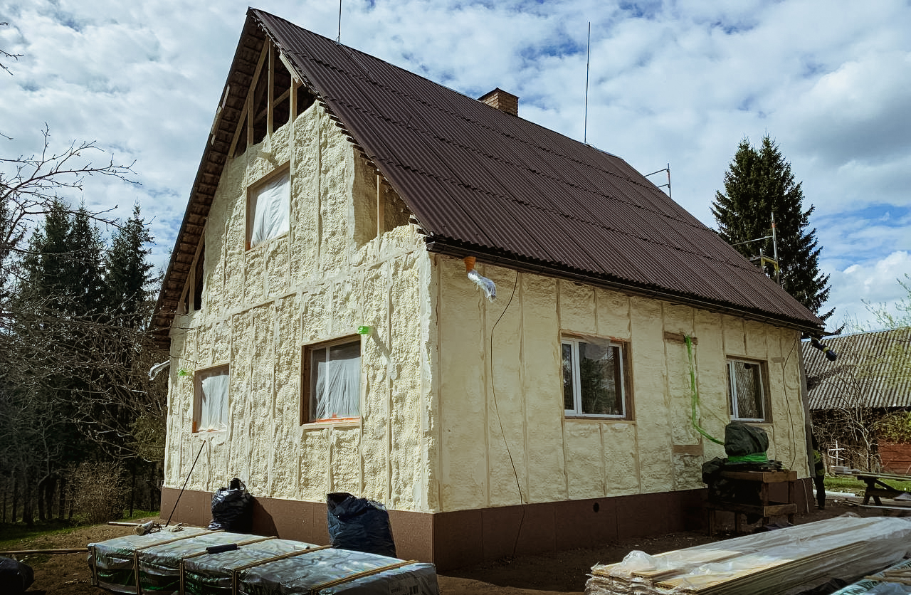 Polyuretaanivaahdon asennus. Finland. Team Purest