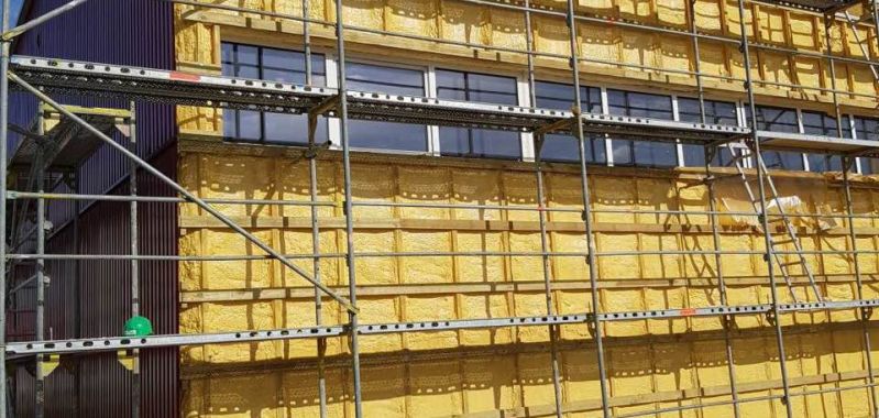 Polyuretaanivaahdon asennus Team Purest