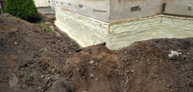 Polyuretaanivaahdon asennus Team Purest